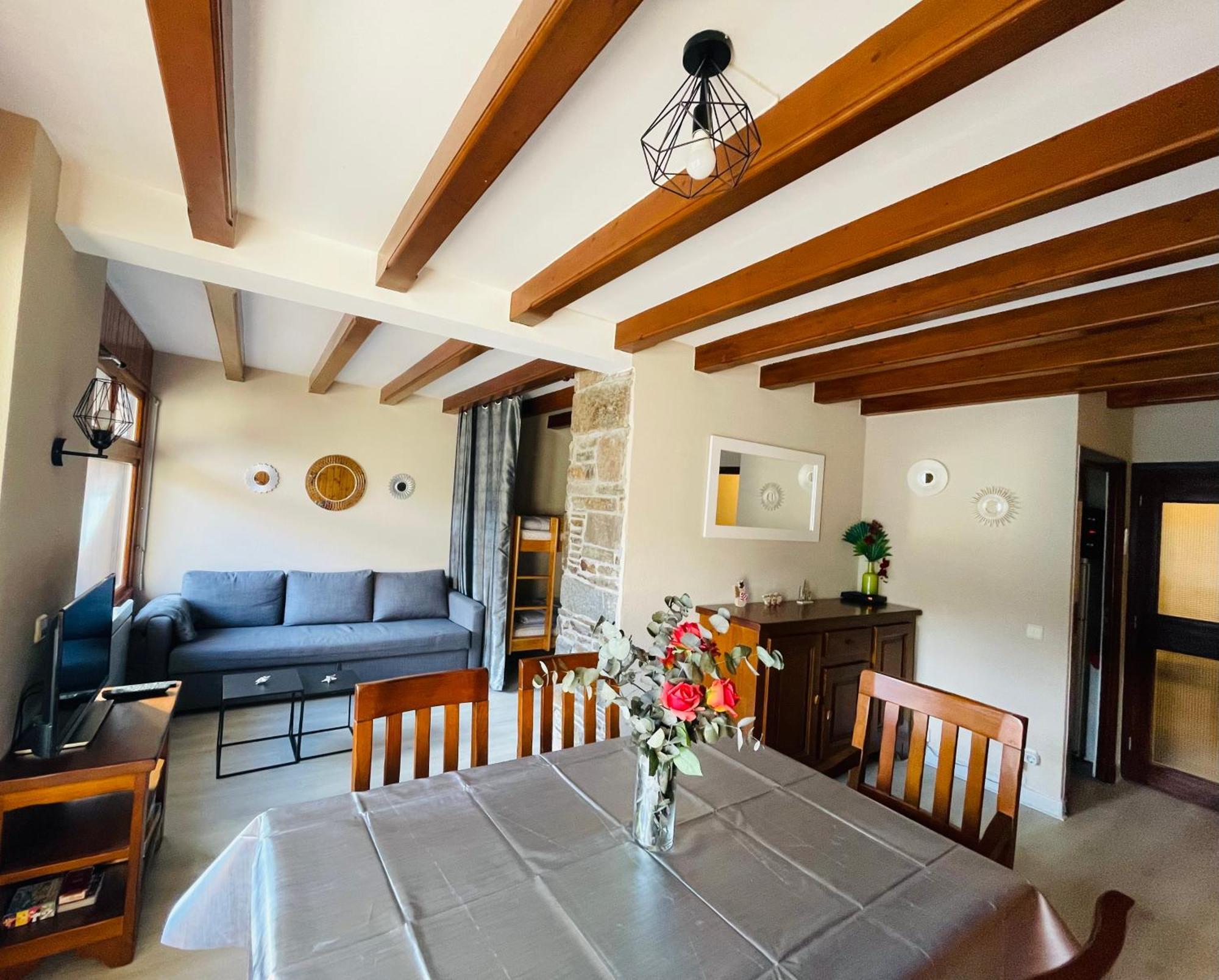 Appartement 58 M2 Avec Piscine Interieure Vue Montagne Centre Village , Parking Prive Saint-Lary-Soulan Exterior foto